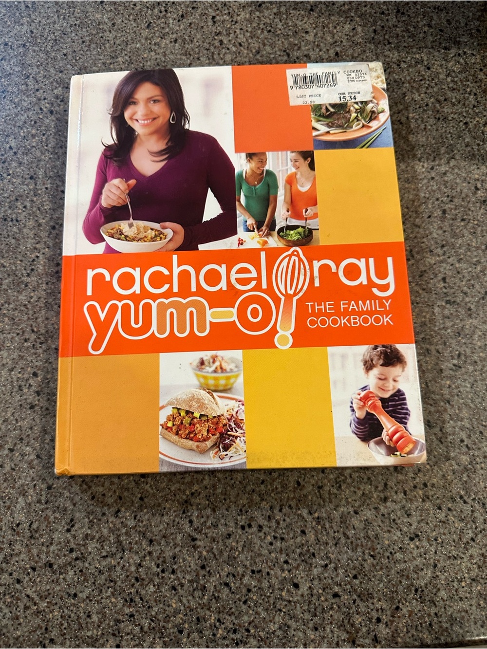Rachael Ray Yum-O! The Family Cookbook - Orange Cover